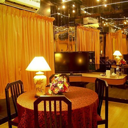 Yasodha Towers Hotel โฮซูร์ ภายนอก รูปภาพ