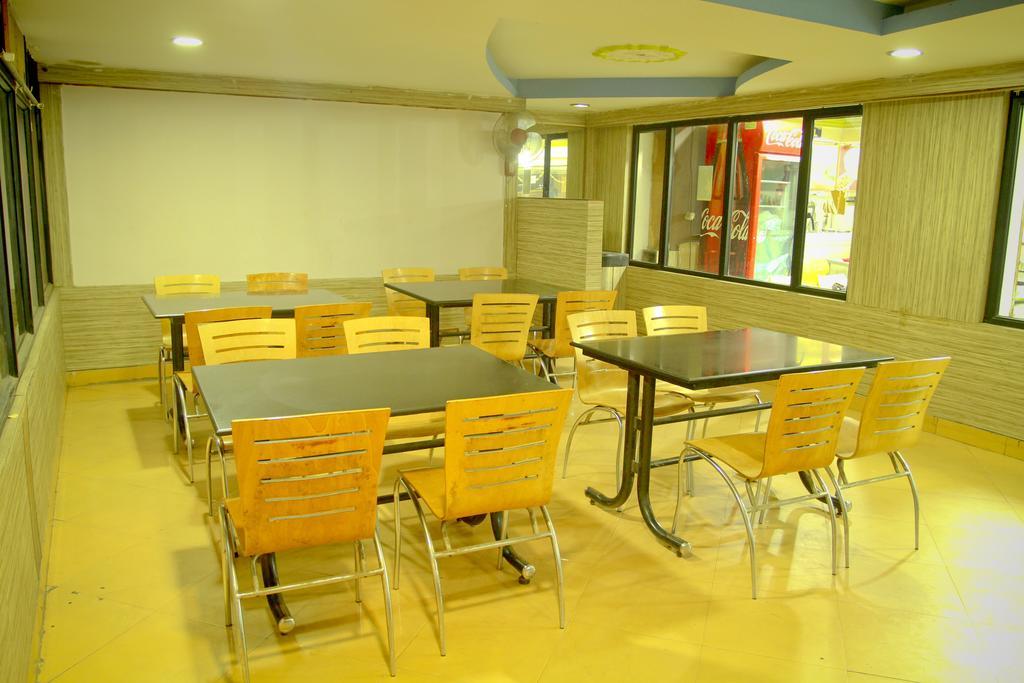 Yasodha Towers Hotel โฮซูร์ ภายนอก รูปภาพ